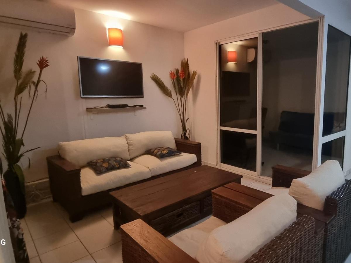 Rosa solarium 97 Sainte-Anne (Grande-Terre) Exterior foto